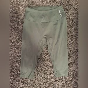 Gymshark Sage Green Crop Legging